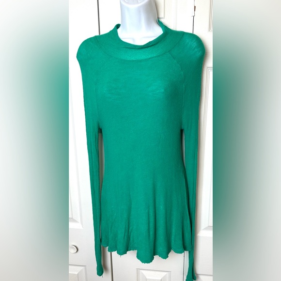 FREE PEOPLE Intimately Weekend Snuggle Turtleneck Shirt Top Blouse Emerald Kelly - Picture 5 of 15
